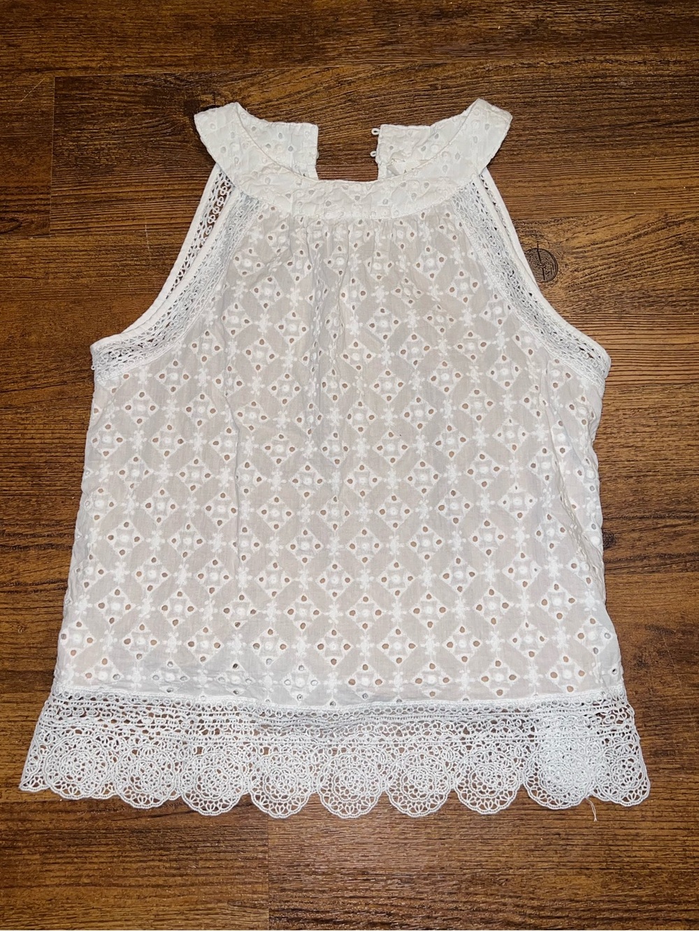 Embroidered Eyelet Halter Top White Sleeveless Scalloped Lace Hem Cottage Size M